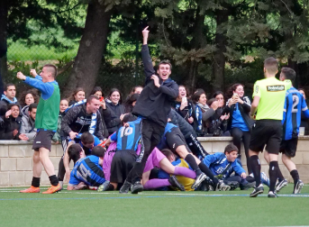 Fotos del partido entre Zarramonza y la Universidad de Navarra