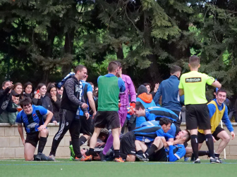 Fotos del partido entre Zarramonza y la Universidad de Navarra