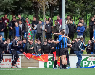 Fotos del partido entre Zarramonza y la Universidad de Navarra