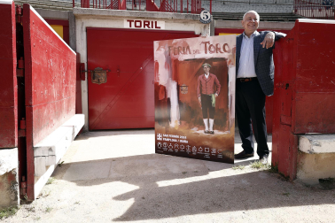 Presentación del cartel de la Feria del Toro de San Fermín 2024, obra del pintor santanderino Indalecio Sobrino Junco.