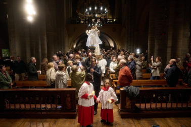 Recibimiento del Ángel de Aralar en Pamplona.