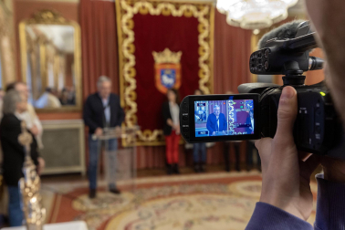 Recepción al Ángel de Aralar en el Ayuntamiento de Pamplona.