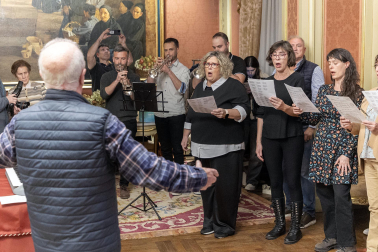 Recepción al Ángel de Aralar en el Ayuntamiento de Pamplona.