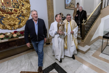 Recepción al Ángel de Aralar en el Ayuntamiento de Pamplona.
