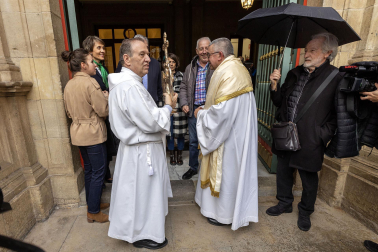 Recepción al Ángel de Aralar en el Ayuntamiento de Pamplona.