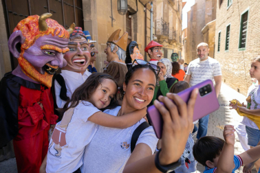 Fotos de las fiestas en Corella en honor a su patrona Nuestra Señora del Villar. /