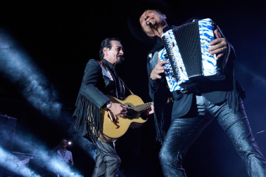 Fotos del concierto de Los Tigres en el Navarra Arena. /