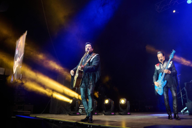 Fotos del concierto de Los Tigres en el Navarra Arena. /