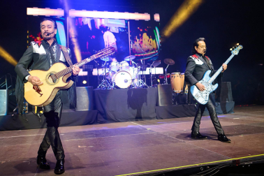 Fotos del concierto de Los Tigres en el Navarra Arena. /