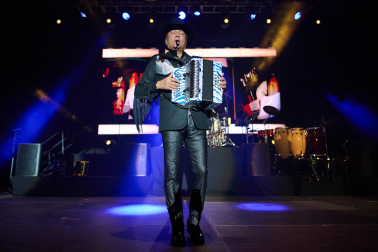 Fotos del concierto de Los Tigres en el Navarra Arena. /