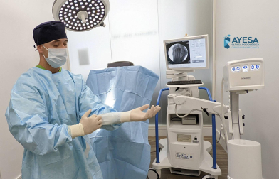 Javier Ayesa, en el quirófano de la Clínica