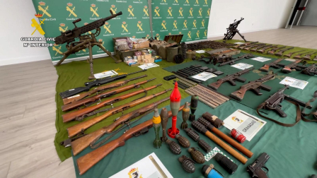 Entre las armas de fuego se encuentran armas cortas, escopetas, rifles, fusiles, subfusiles, ametralladoras de gran calibre, más de 12.000 cartuchos metálicos, más de 5000 cartuchos no metálicos y artefactos explosivos