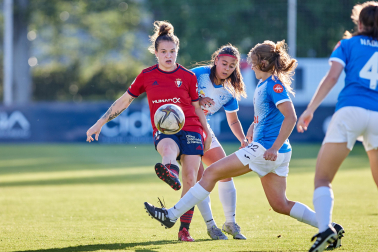 A: J.P. Urdíroz
F: 28-05-2022
P: 
L: Pamplona. Instalaciones de Tajonar
T: Fútbol. Reto Iberdrola 2021-2022. Partido Osasuna Femenino-SE AEM