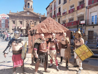 Las visitas teatralizadas transportan a los visitantes a otra época