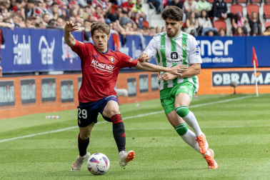 Fotos del Osasuna 0-2 Betis en El Sadar./