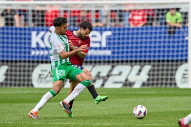 Fotos del Osasuna 0-2 Betis en El Sadar./
