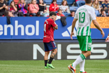 Fotos del Osasuna 0-2 Betis en El Sadar./