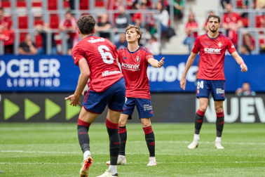 Fotos del Osasuna 0-2 Betis en El Sadar./
