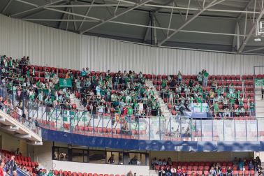 Fotos del Osasuna 0-2 Betis en El Sadar./
