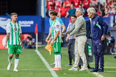 Fotos del Osasuna 0-2 Betis en El Sadar./
