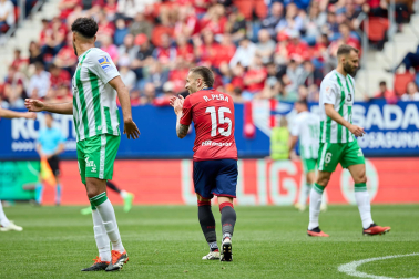 Fotos del Osasuna 0-2 Betis en El Sadar./