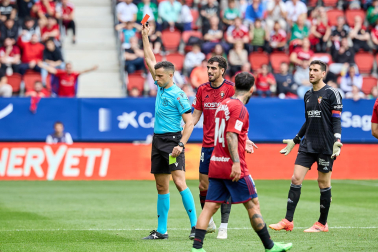 Fotos del Osasuna 0-2 Betis en El Sadar./