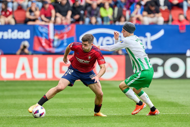 Fotos del Osasuna 0-2 Betis en El Sadar./