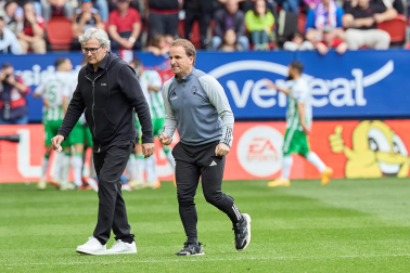 Fotos del Osasuna 0-2 Betis en El Sadar./