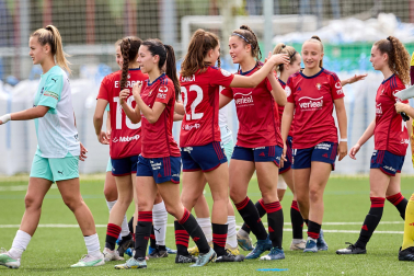 Fotos de la victoria y la permanencia del filial de Osasuna femenino./