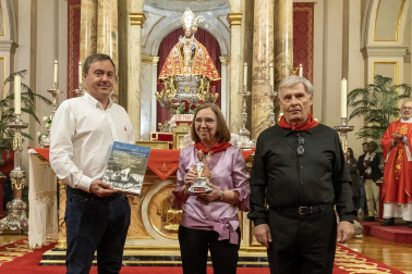Misa de la escalera del 5 de mayo en la parroquia de San Lorenzo.