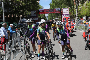 Fotos de la salida de la Navarra Women´s Elite Classic en Pamplona. /