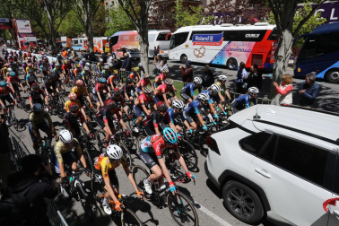 Fotos de la salida de la Navarra Women´s Elite Classic en Pamplona. /