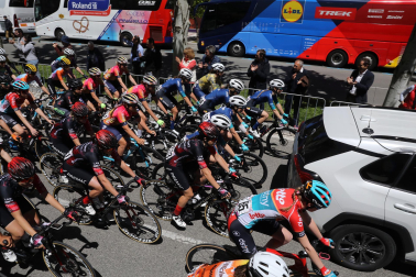 Fotos de la salida de la Navarra Women´s Elite Classic en Pamplona.