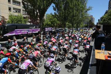 Fotos de la salida de la Navarra Women´s Elite Classic en Pamplona.