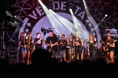 Imágenes de la exposición sobre los 50 años de la Escuela de Música de Sangüesa.