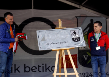 Celebración en Elgeta del centenario de la Federación Vasco Navarra de Alpinismo