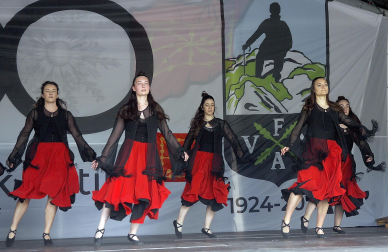 Celebración en Elgeta del centenario de la Federación Vasco Navarra de Alpinismo