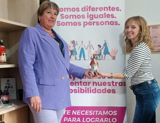 Mariví Remón (izda.), presidenta, y Edurne De Miguel, de la Asociación de mujeres con discapacidad de Navarra