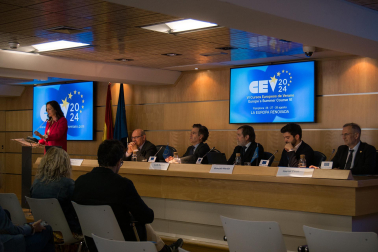 Foto de la presentación de los VI Cursos Europeos de Verano organizados por Fundación Diario de Navarra y Equipo Europa./