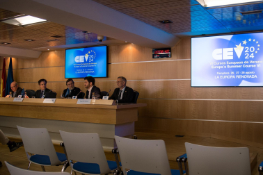 Foto de la presentación de los VI Cursos Europeos de Verano organizados por Fundación Diario de Navarra y Equipo Europa./