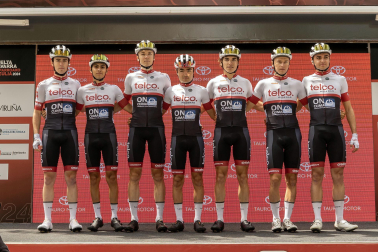 Fotos de la salida de la primera etapa de la Vuelta a Navarra 2024.