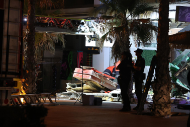 Fotos del desplome de la terraza de un restaurante de Palma
