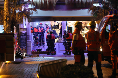 Fotos del desplome de la terraza de un restaurante de Palma