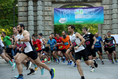 Fotos de la Tres Burgos Tres Millas celebrada este viernes en Pamplona.