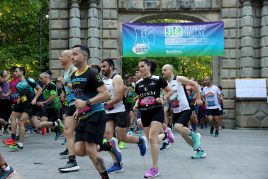 Fotos de la Tres Burgos Tres Millas celebrada este viernes en Pamplona.