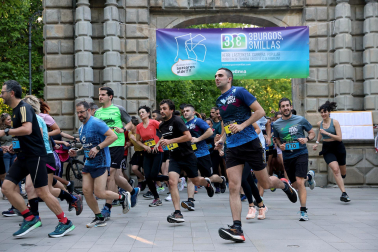 Fotos de la Tres Burgos Tres Millas celebrada este viernes en Pamplona.