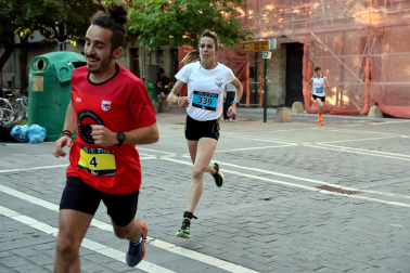 Fotos de la Tres Burgos Tres Millas celebrada este viernes en Pamplona.