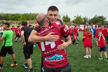 Fotos del ascenso del Gares a Tercera División.