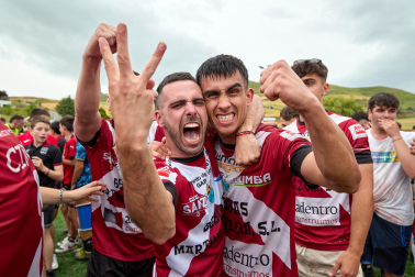 Fotos del ascenso del Gares a Tercera División.