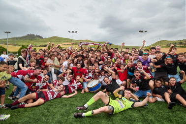 Fotos del ascenso del Gares a Tercera División.